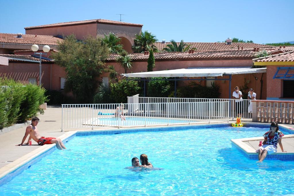 Lagrange Grand Bleu Vacances - Residence Les Jardins De Neptune Saint-Cyprien  Exteriér fotografie
